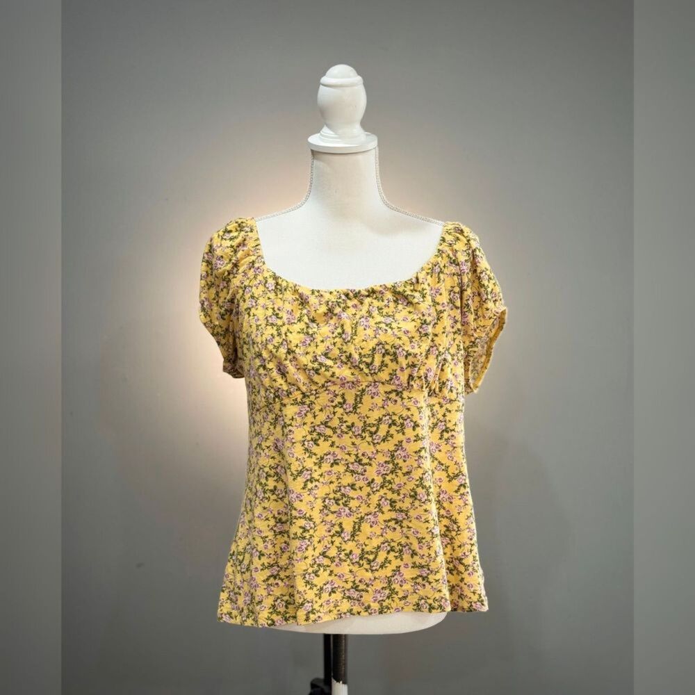 Yellow Torrid Floral S/S Top Size 1 (14/16) EUC